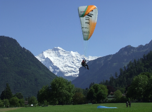 Interlaken 03.JPG - Colorfull Interlaken Sky